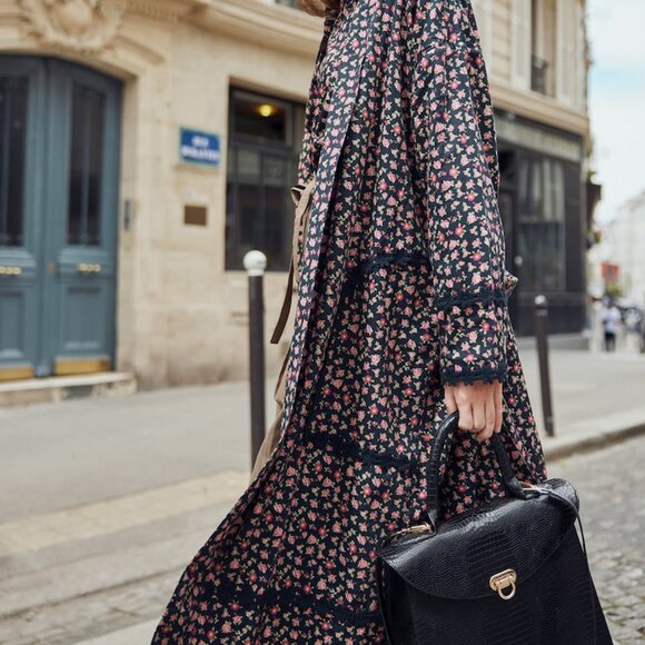 Eddy Robe Jacket Black Rose Floral Small - Picture 3 of 6